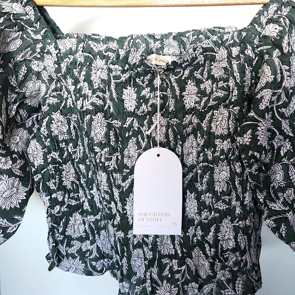 Daughters of India NWT Saira top in forest, x-small